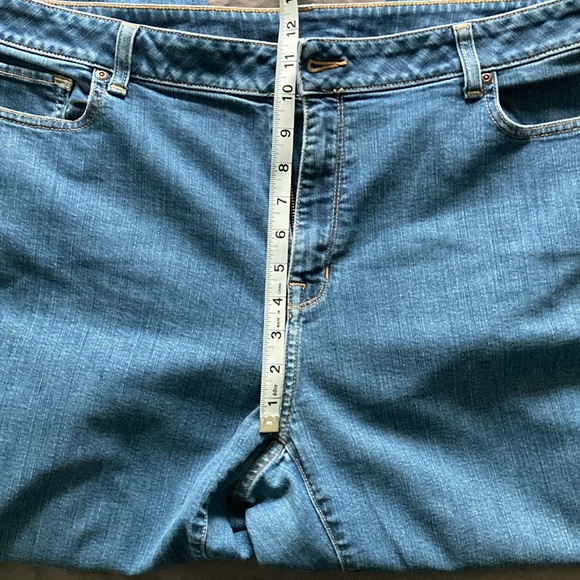 LL bean straight leg jeans - Picture 3 of 12